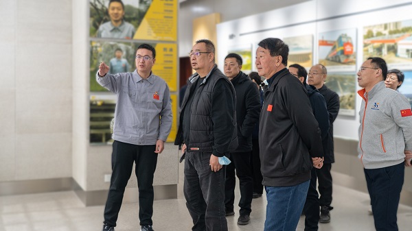 北京林业大学副校长李雄一行到红桃国际集团参观考察